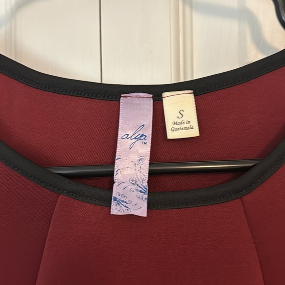 Burgundy dress with black trim - great for the holidays! Size S - Picture 4 of 6